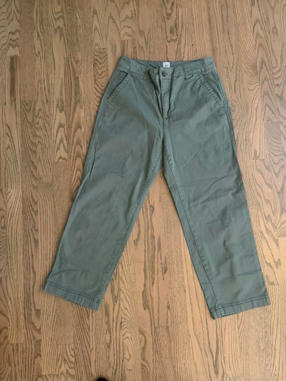 GAP girlfriend khaki